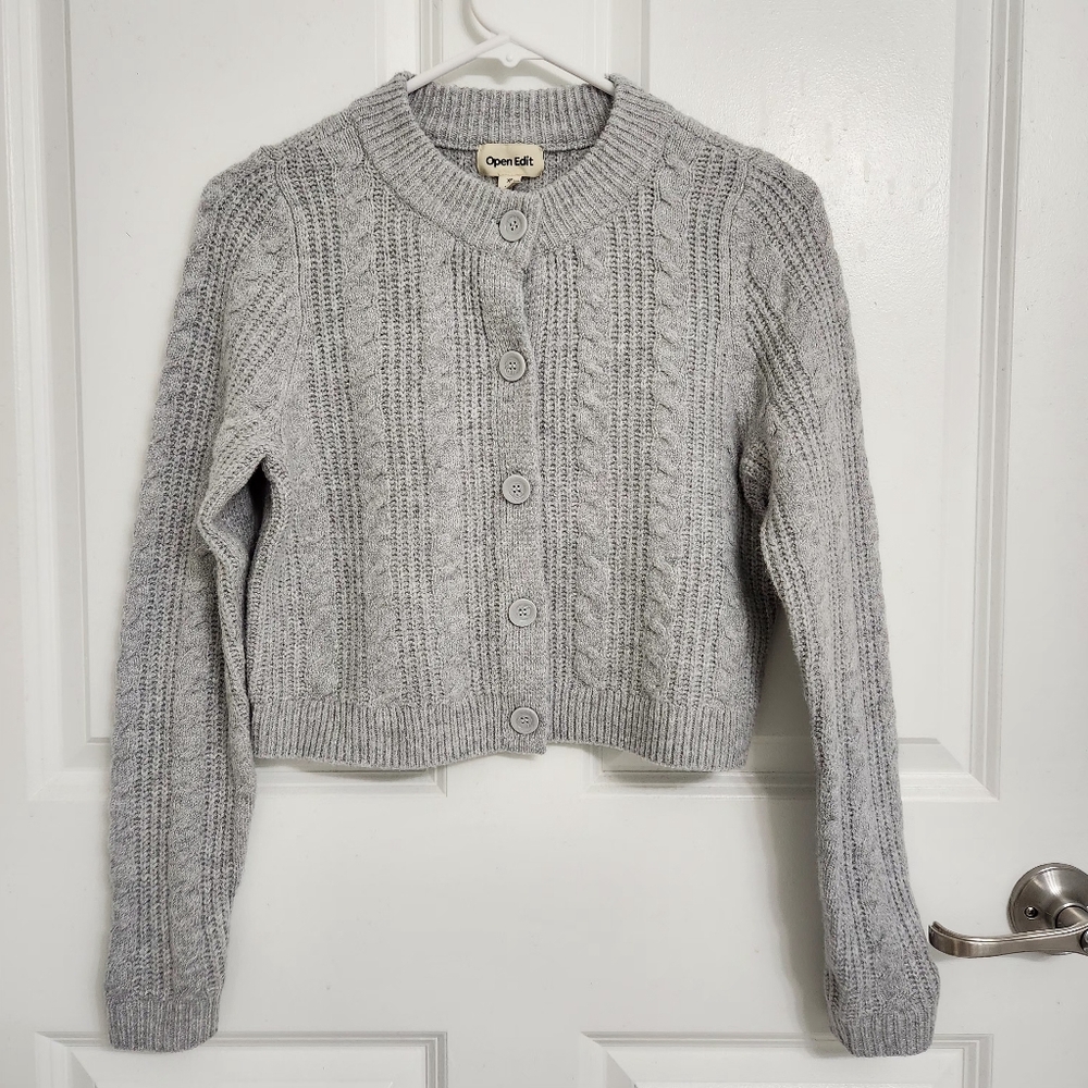 Open Edit - Cable Knit Crop Cardigan in Light Grey